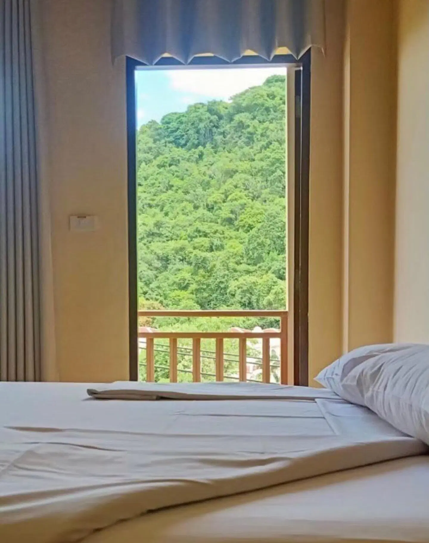 Sun Hotel ROOM_EXAMPLE