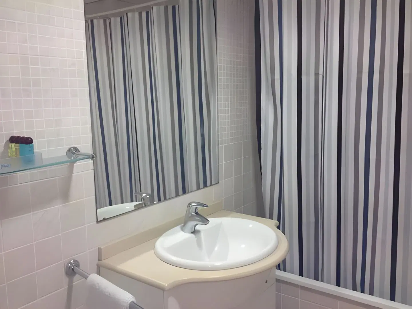 Apartamentos Plaza Picasso Badezimmer