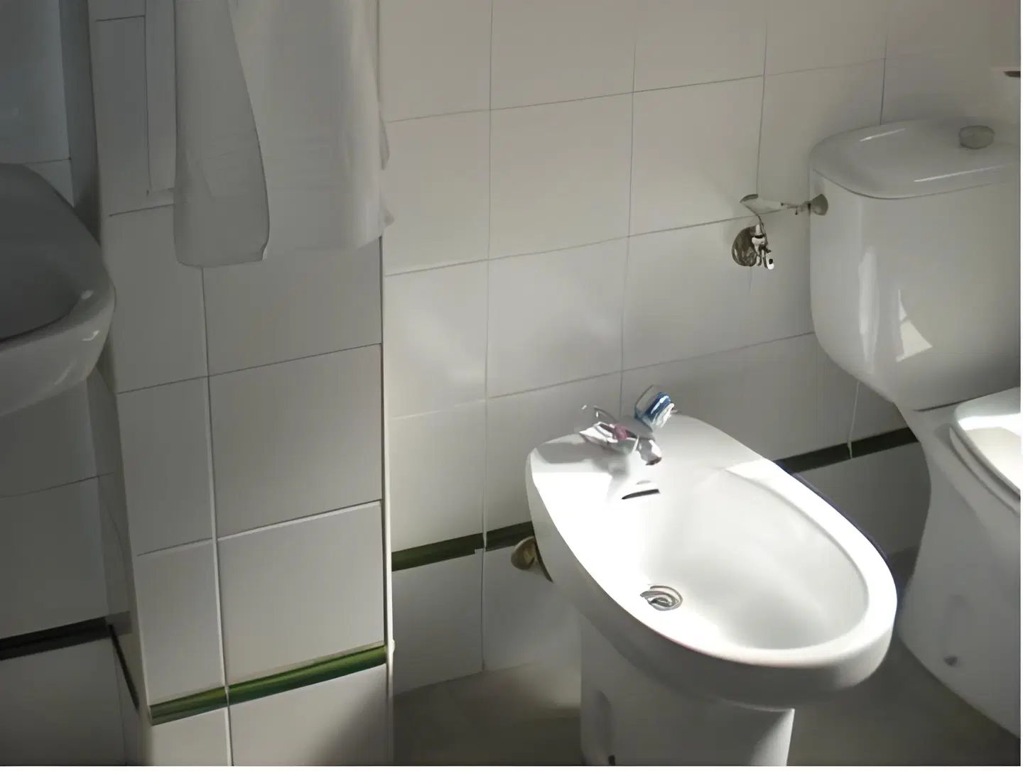Hostal Tilos Badezimmer