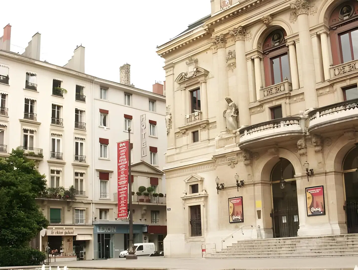 Des Artistes EXTERIOR