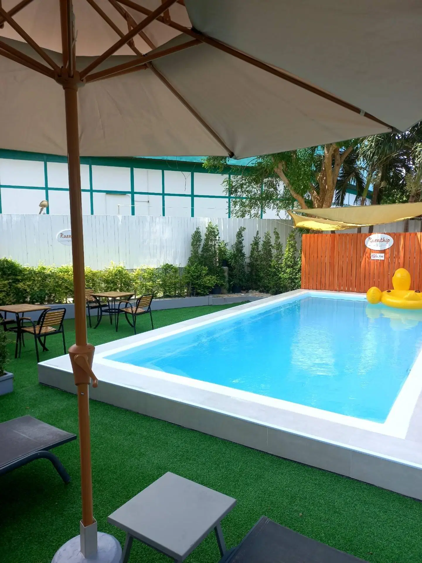 Ruenthip Pattaya Hallenbad