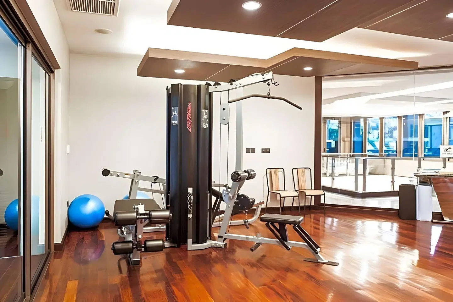 March Hotel SPORTS_AND_LEISURE