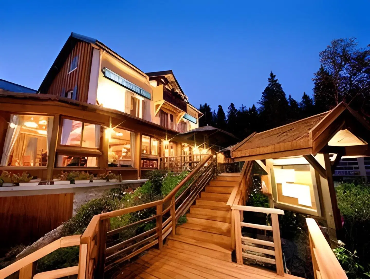 Auberge De La Croix Perrin EXTERIOR
