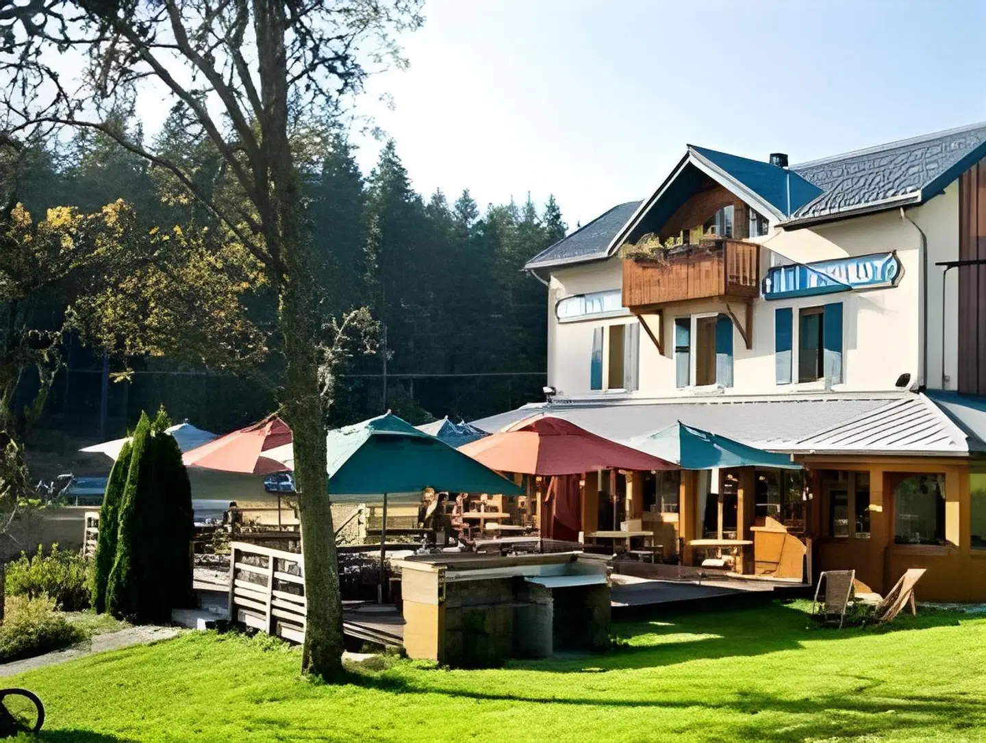 Auberge De La Croix Perrin EXTERIOR