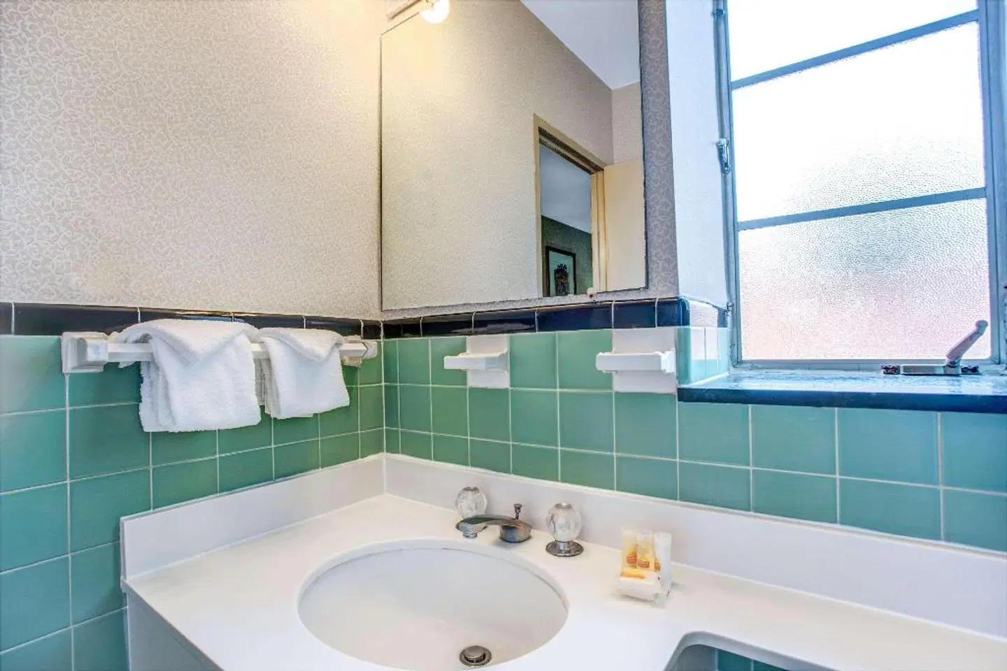 Days Inn by Wyndham Arlington/Washington DC Badezimmer