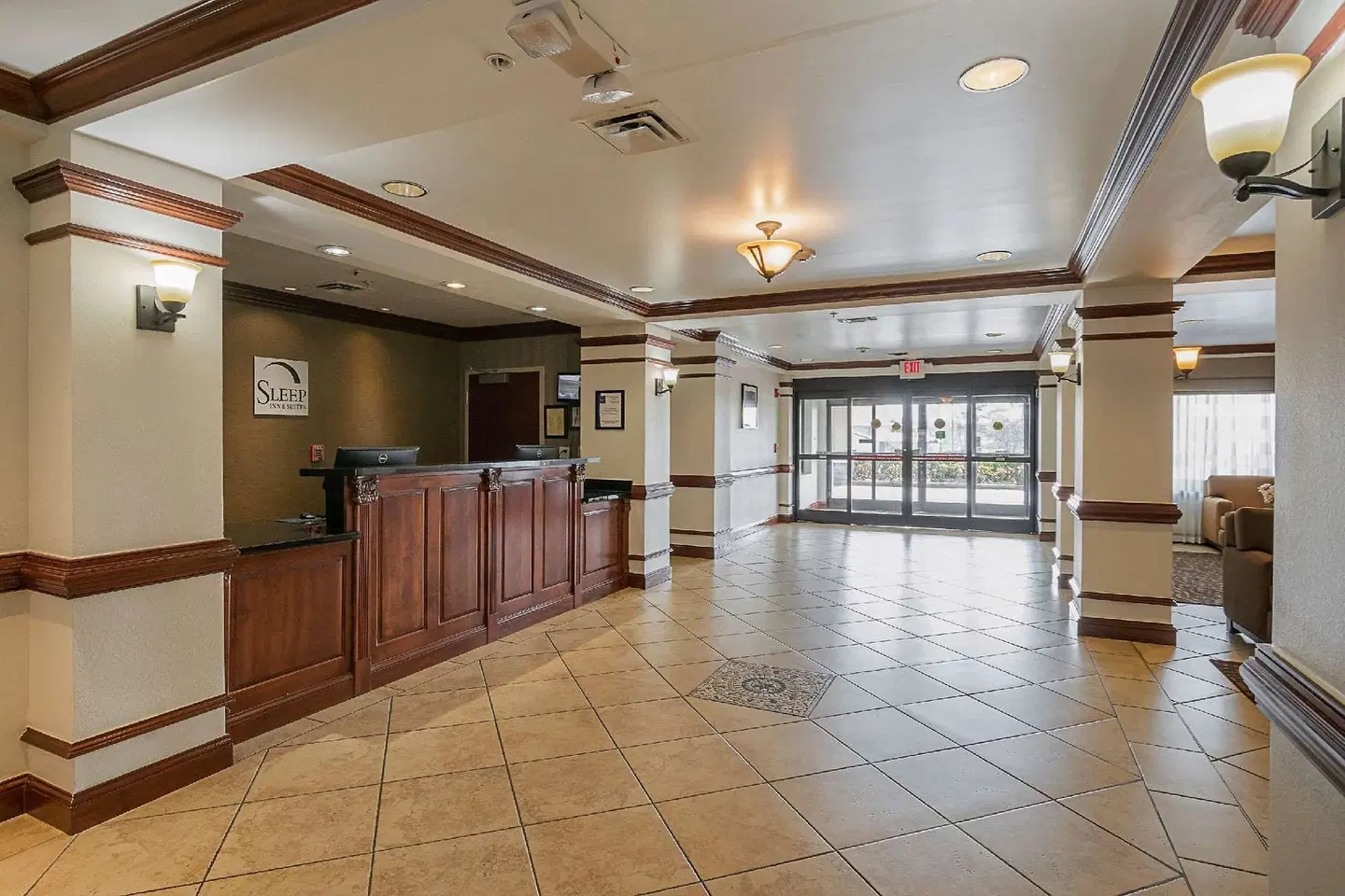 Sleep Inn & Suites LOUNGE_LOBBY