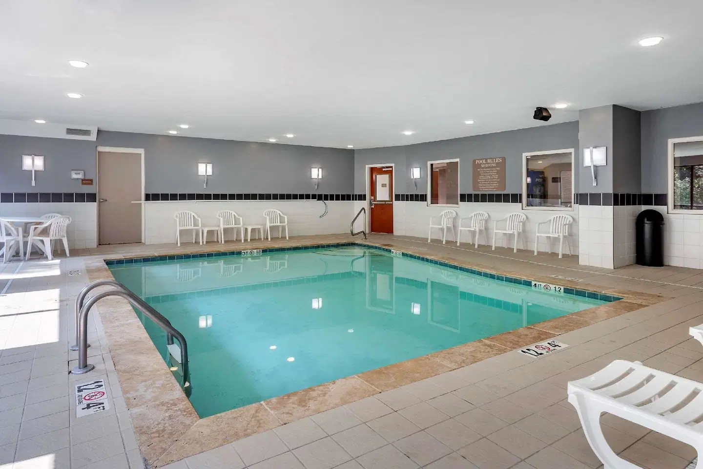 Comfort Suites Manchester Hallenbad