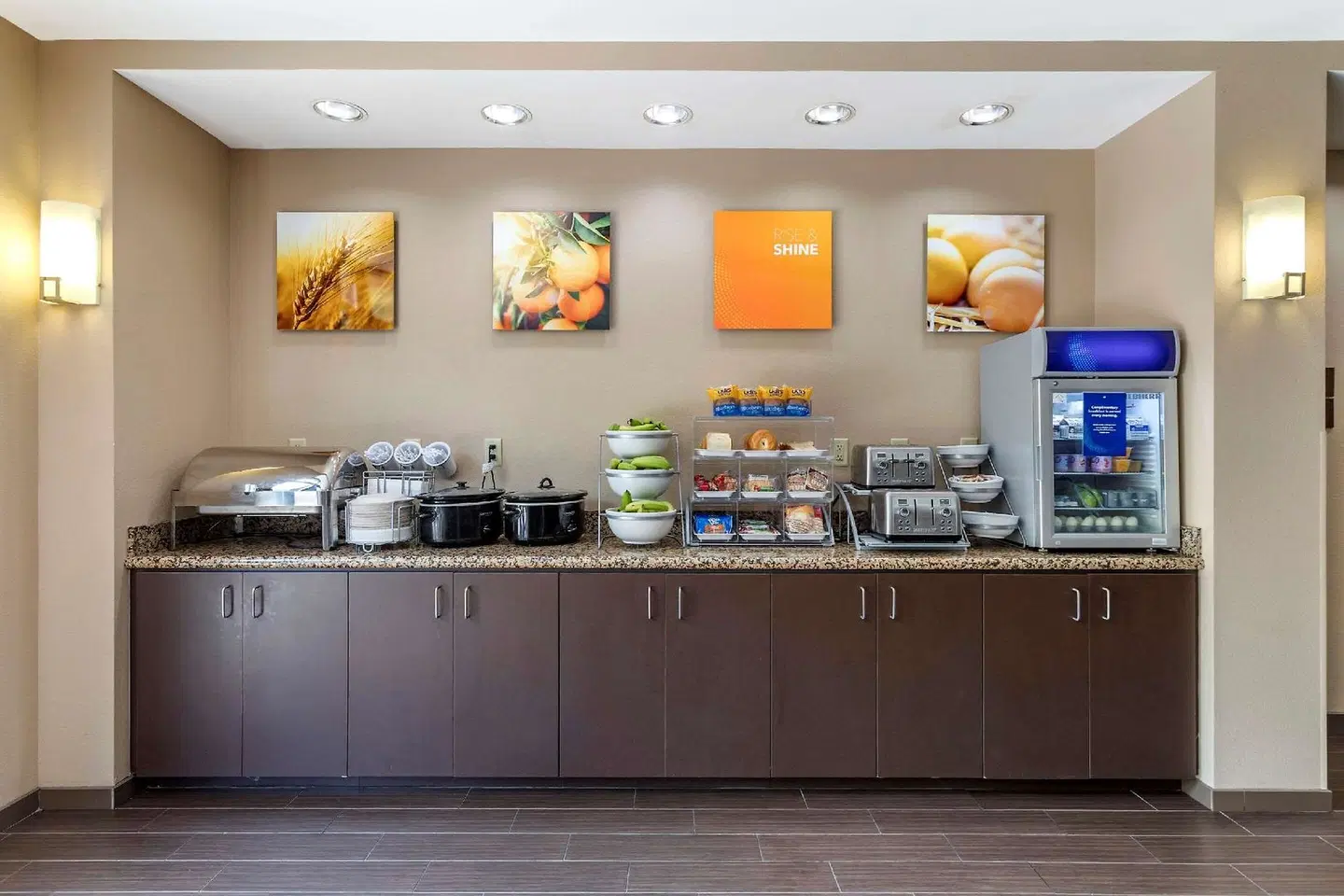 Comfort Suites Manchester Restaurant