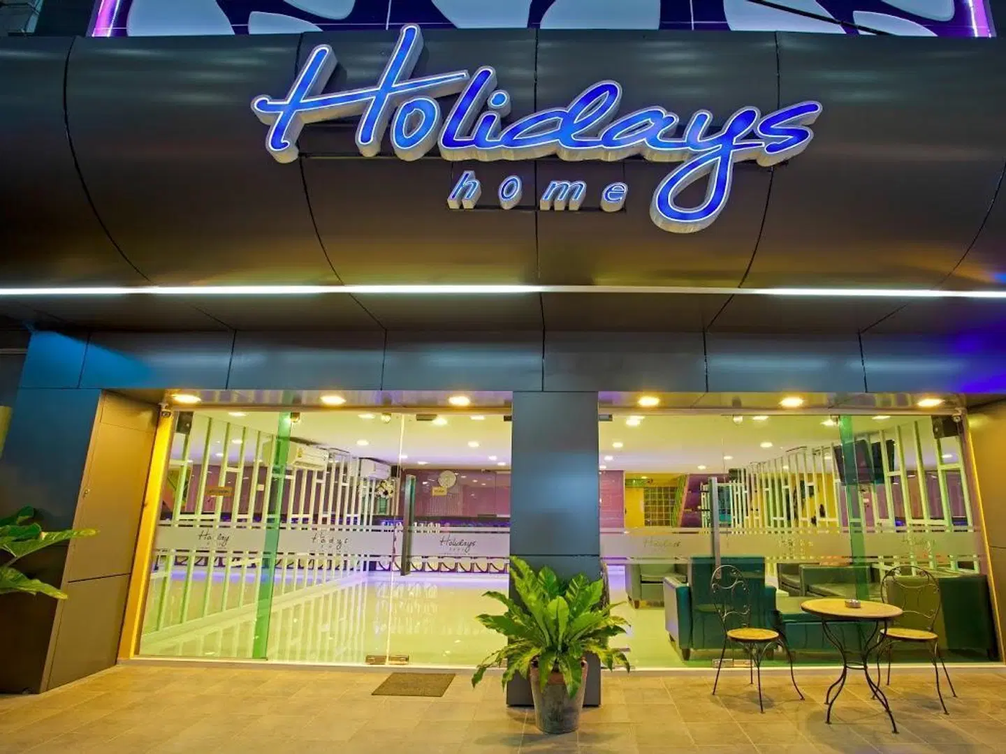 Holidays Home LOUNGE_LOBBY