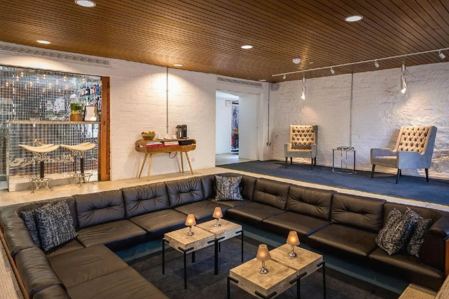 Number 31 LOUNGE_LOBBY