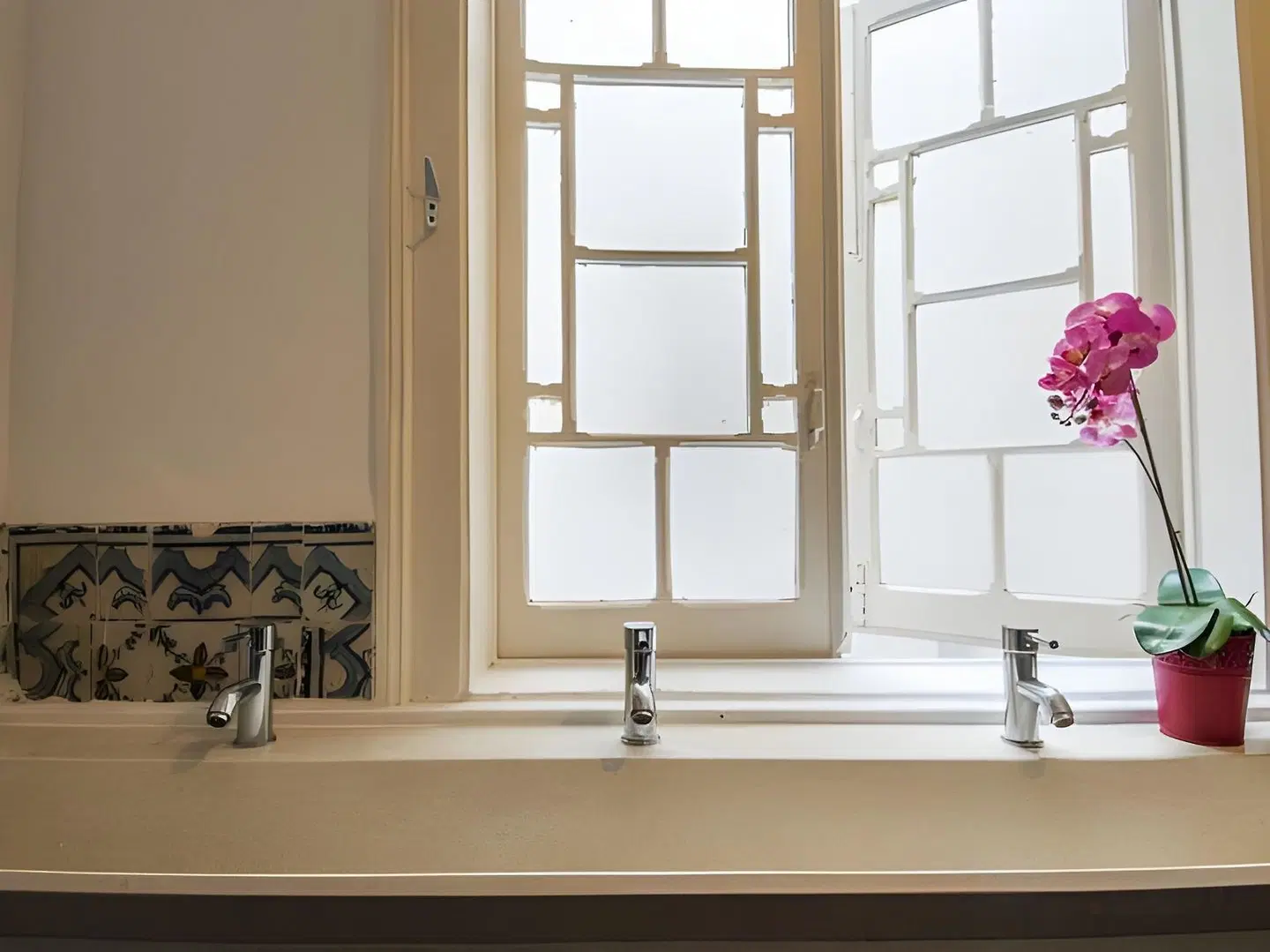 SafeStay Lisbon HEALTH_BEAUTY