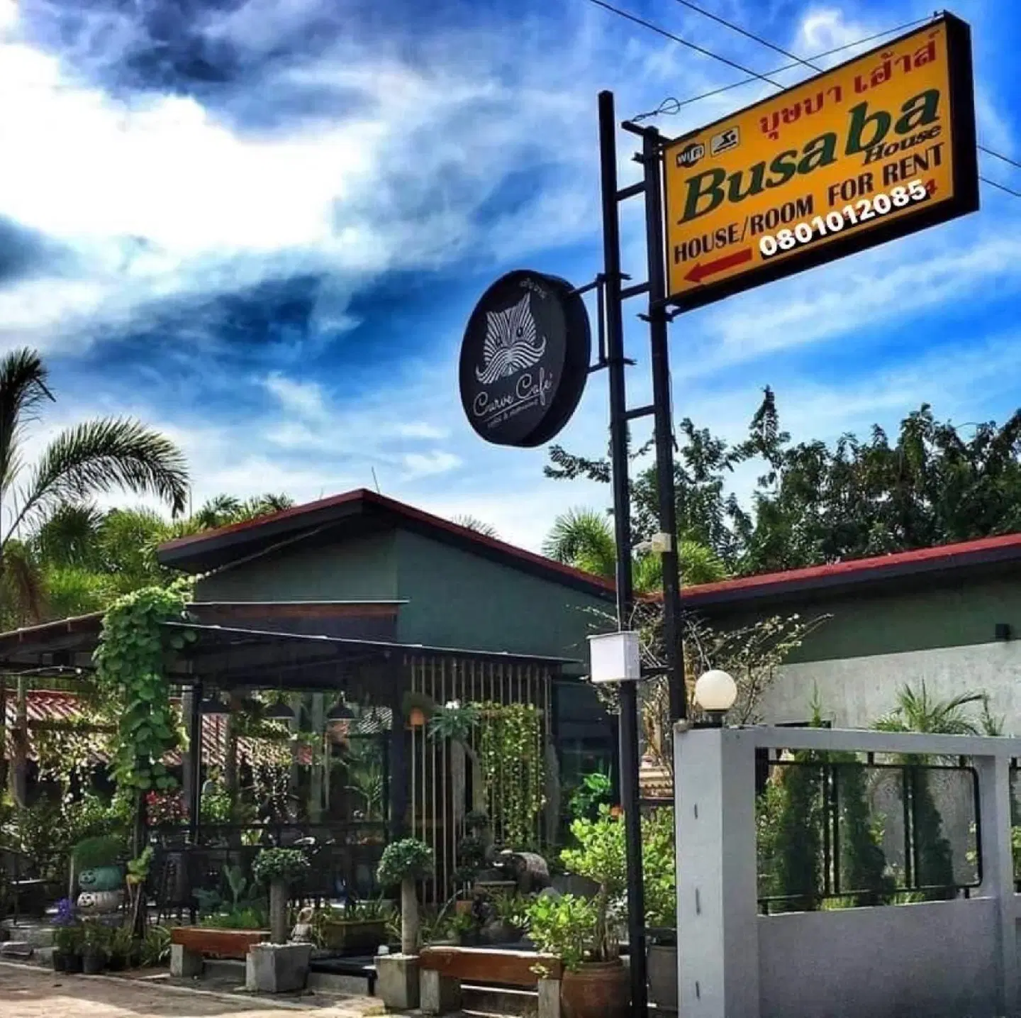 Busaba House EXTERIOR