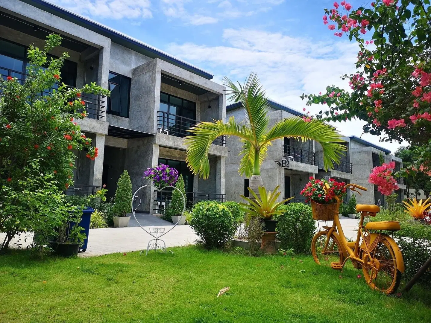 Busaba House EXTERIOR