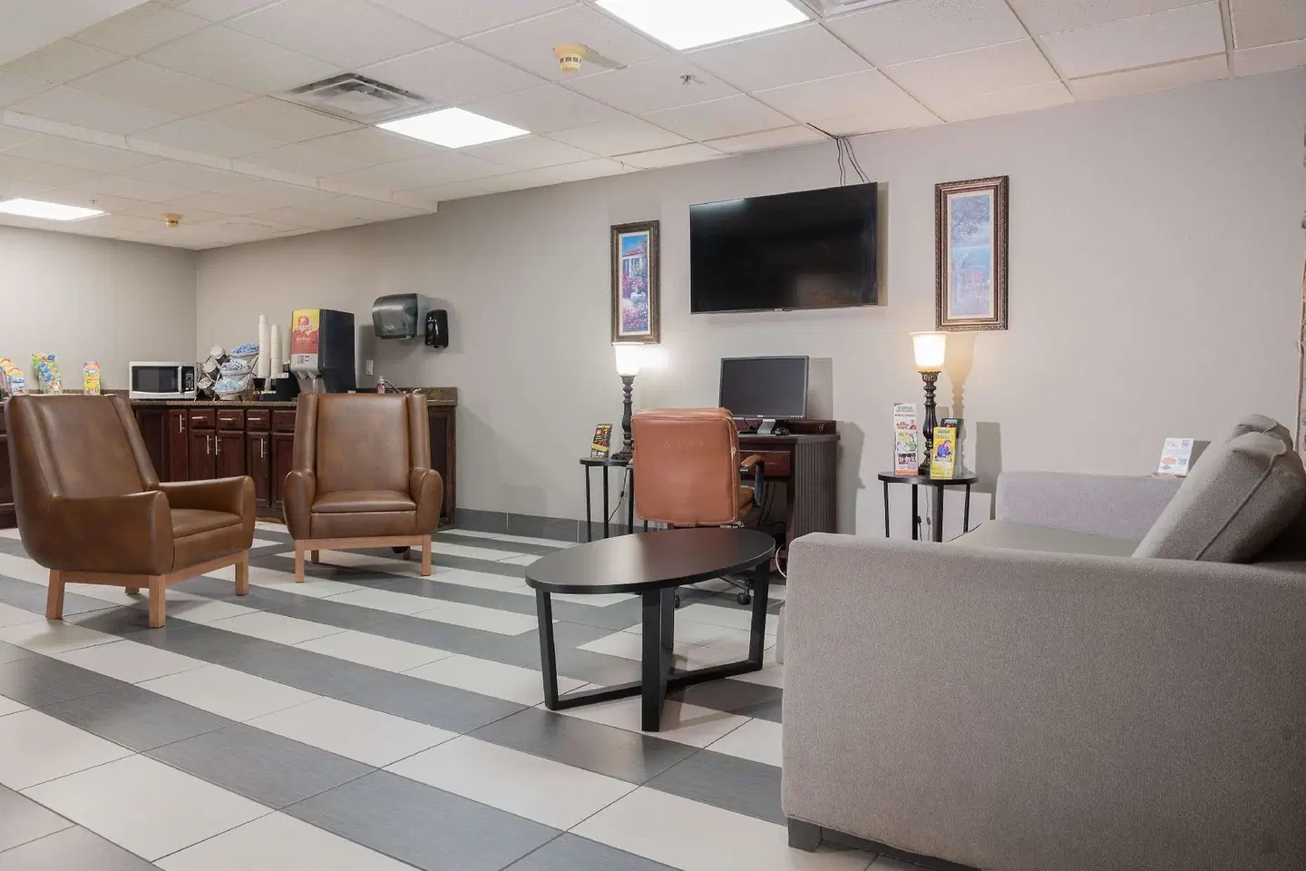 Microtel Inn & Suites by Wyndham Pigeon Forge LOUNGE_LOBBY