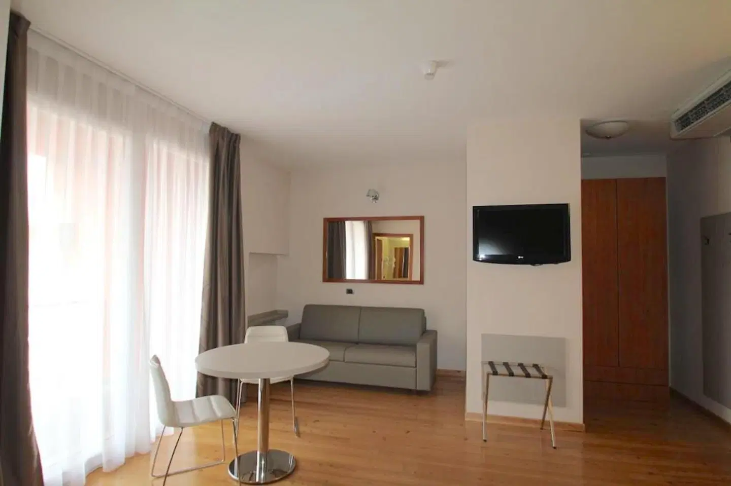 Rubicone ROOM_EXAMPLE