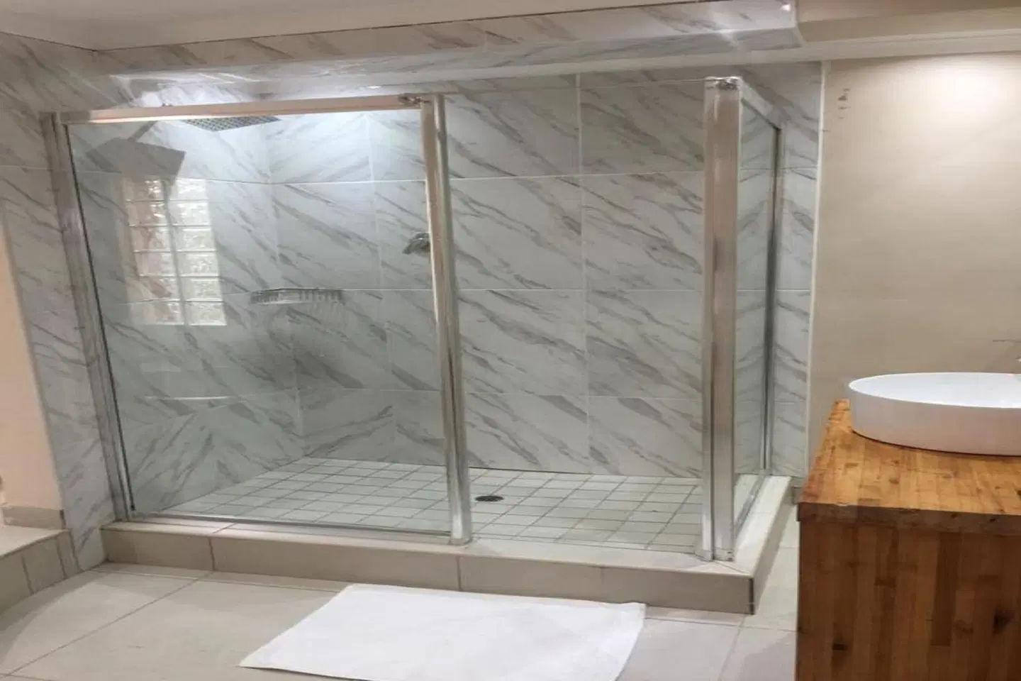 Prime Hotel Badezimmer