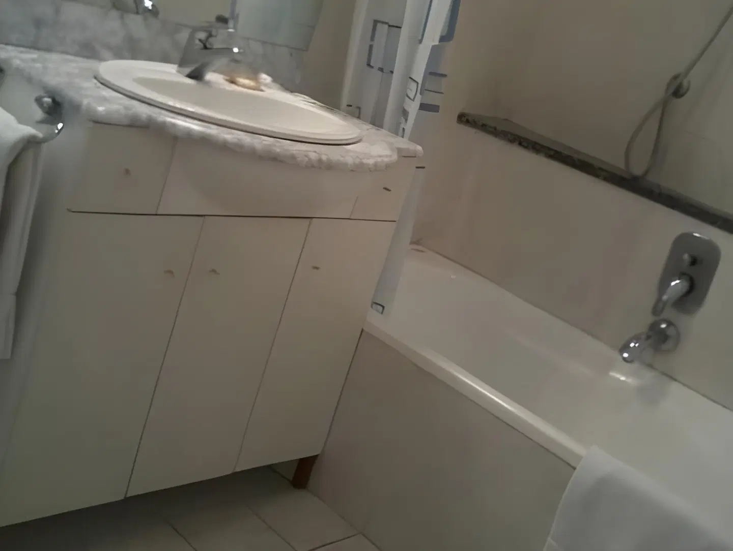 Affittacamere Anzivino Badezimmer