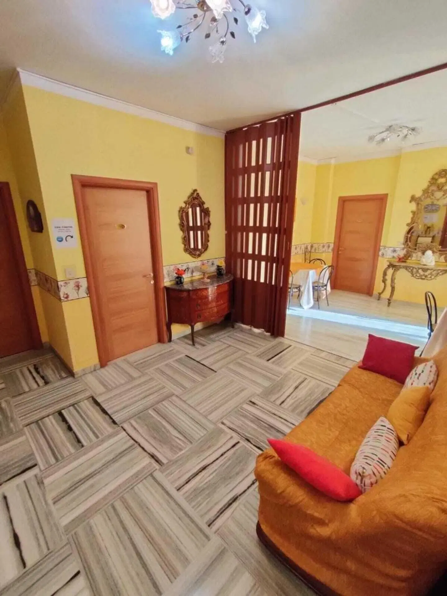 Serenella ROOM_EXAMPLE