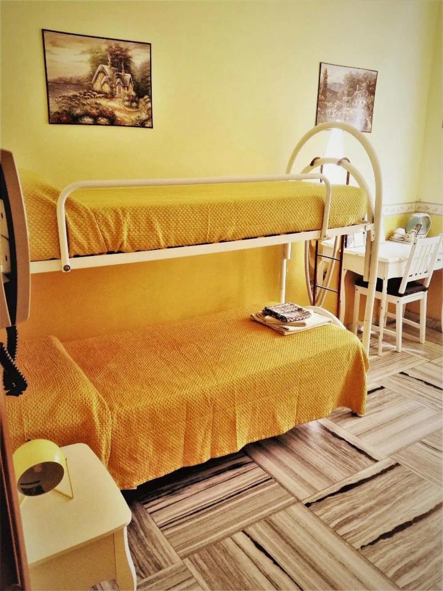 Serenella ROOM_EXAMPLE