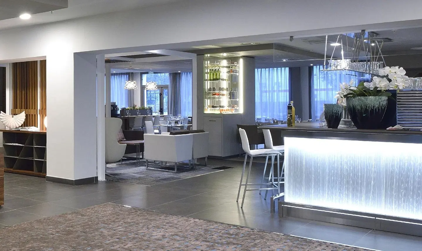 AC Hotel by Marriott Marseille Prado Velodrome Bar