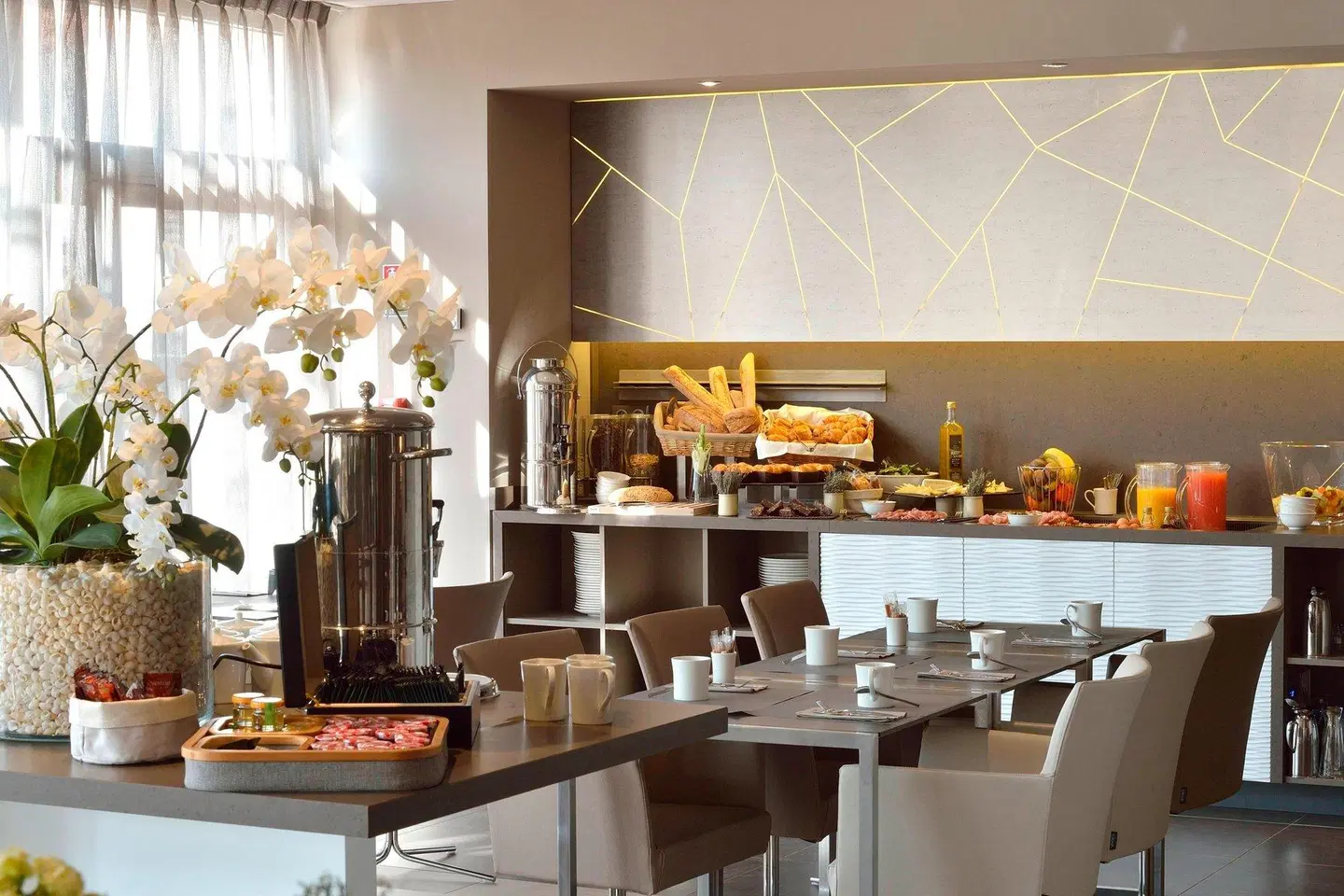 AC Hotel by Marriott Marseille Prado Velodrome Restaurant