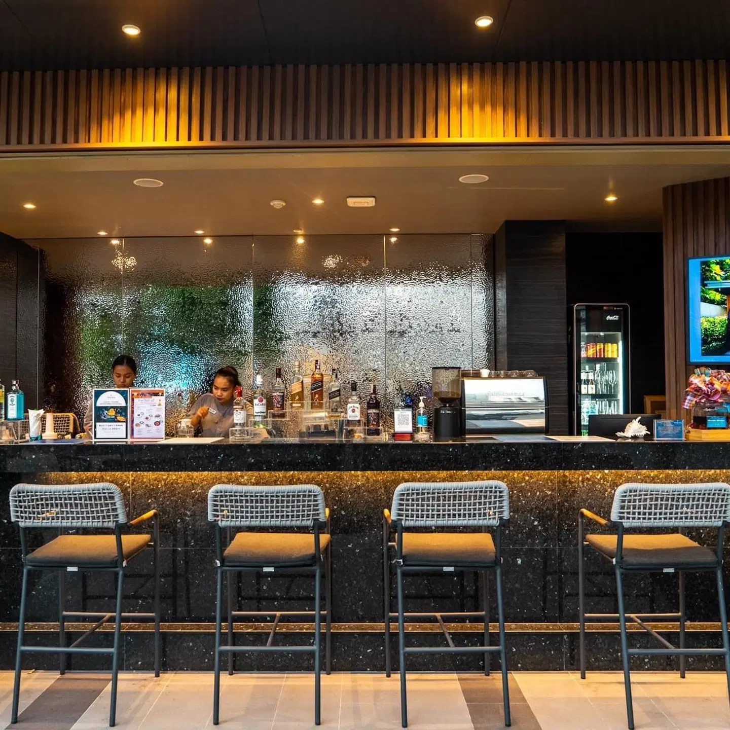 Maven Stylish Hotel Hua Hin Bar