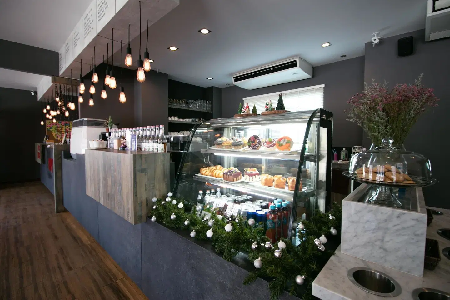 OYO 488 Delight Residence Restaurant