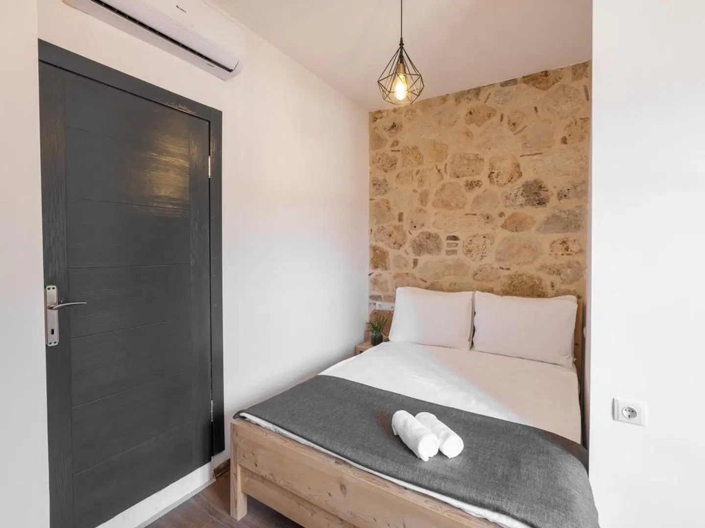Solo Boutique Hotel ROOM_EXAMPLE