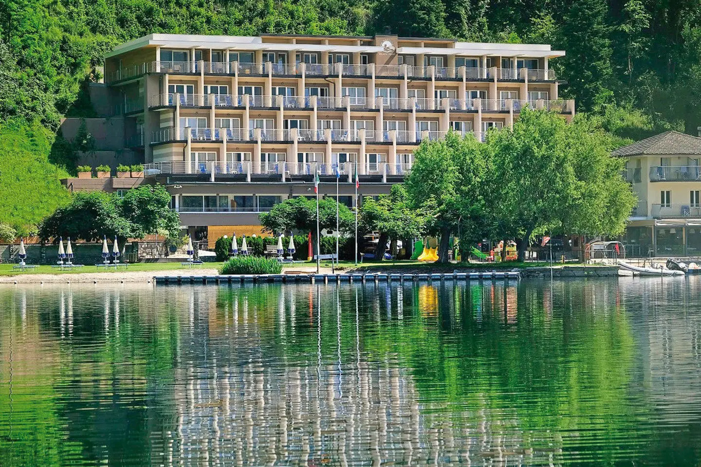 Parc Hotel du Lac OUTDOOR_POOL
