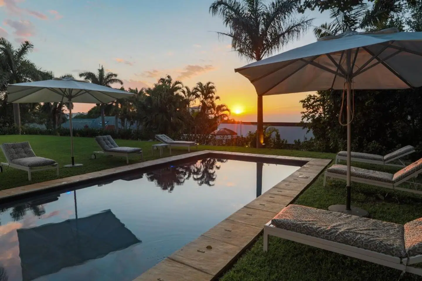 Essenwood House OUTDOOR_POOL