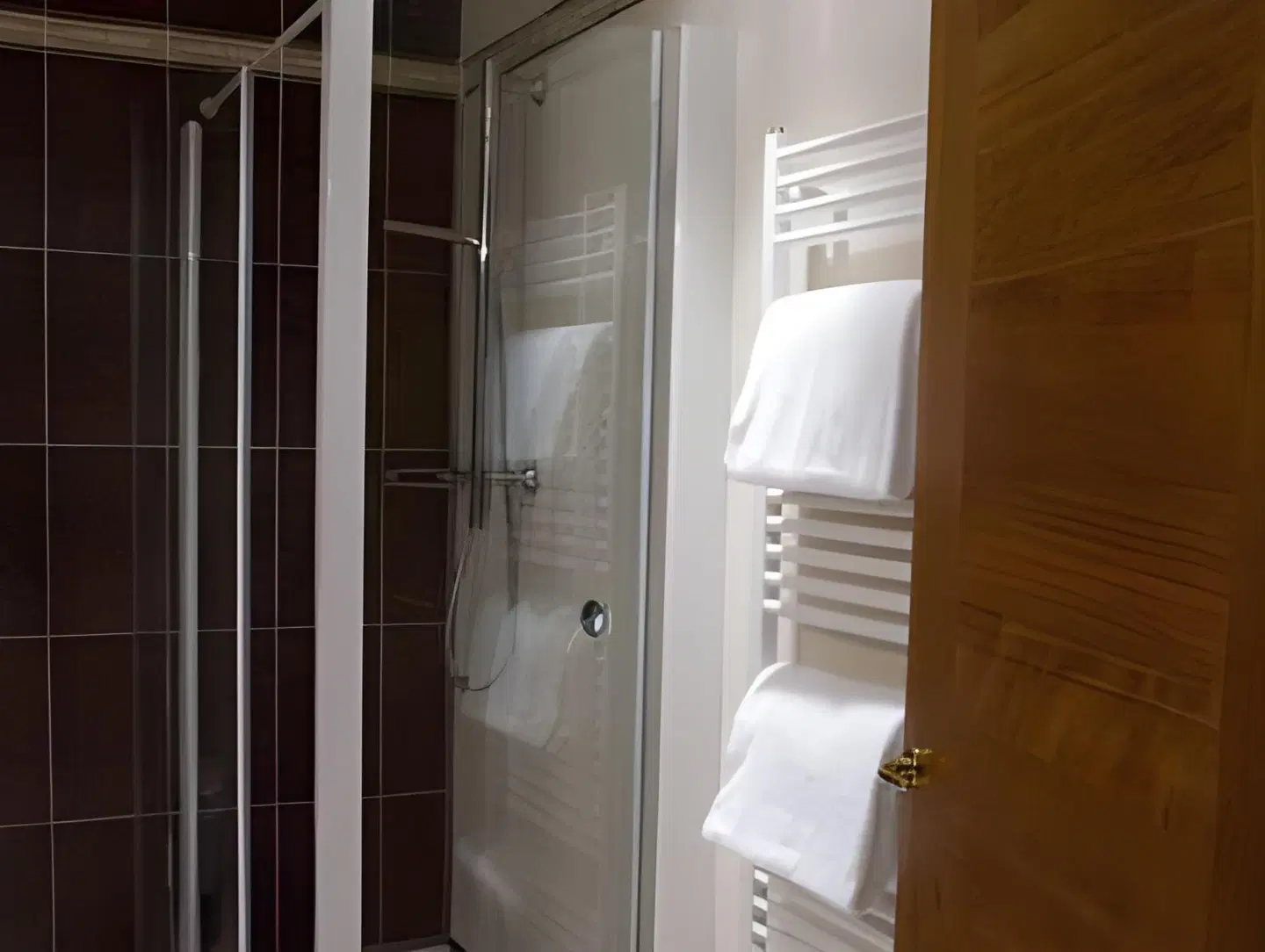 HM MotelHotel Badezimmer
