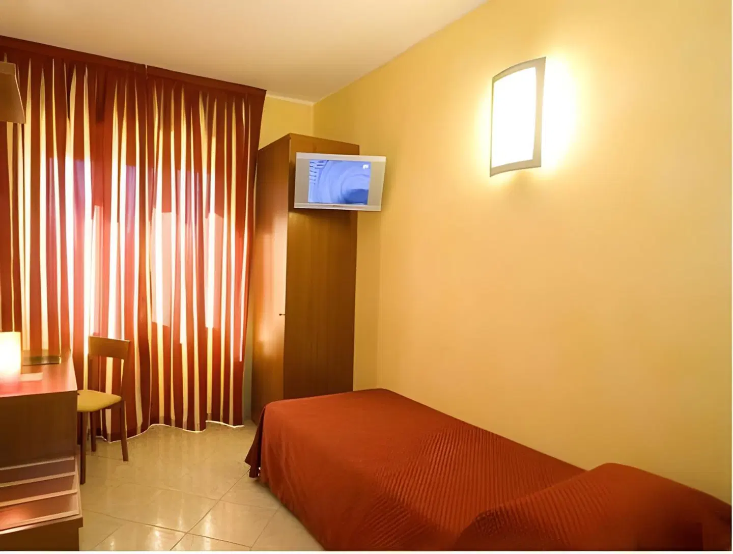 Ceretto ROOM_EXAMPLE