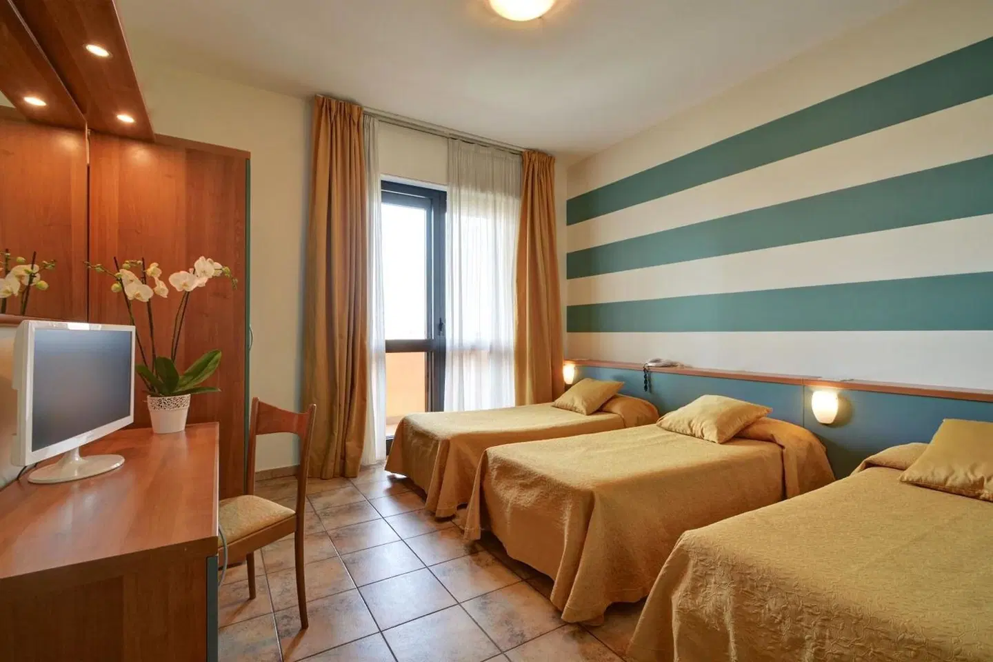 Astor Hotel ROOM_EXAMPLE