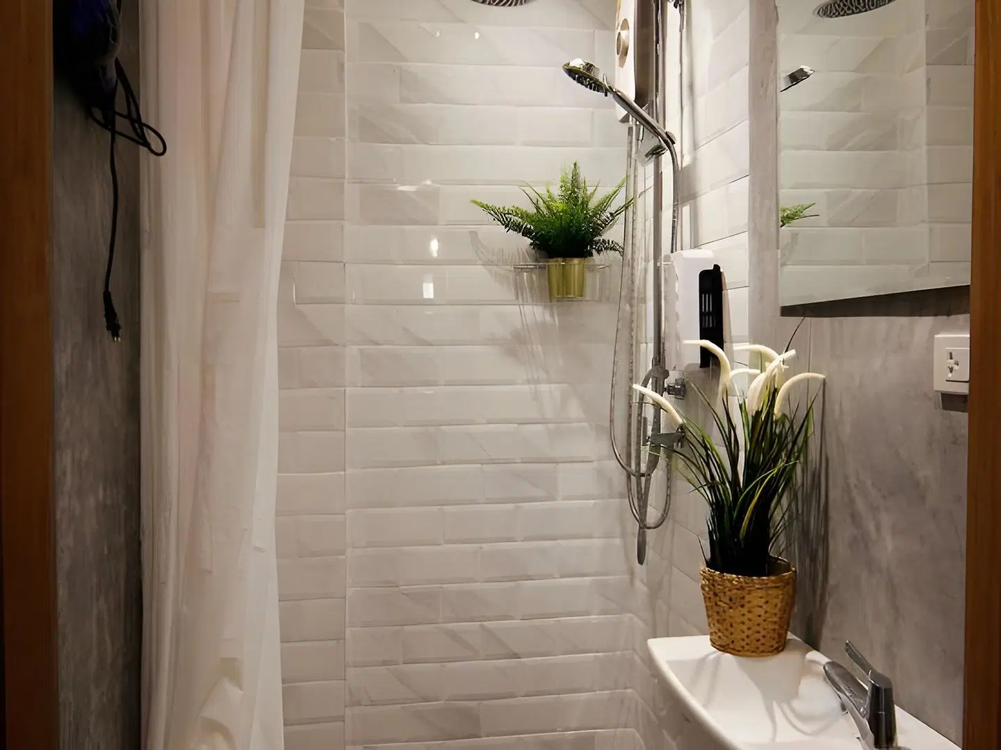 Tropical Summer Hostel HEALTH_BEAUTY