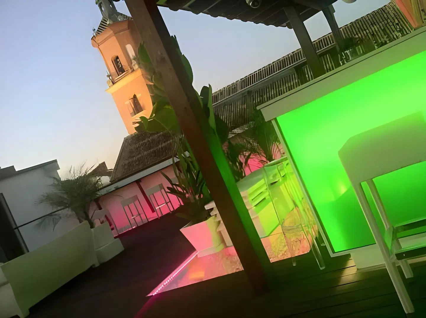 Oasis Backpackers' Hostel Malaga PEOPLE