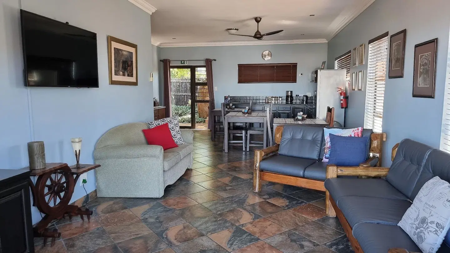 Crooked Tree Cottage Bar