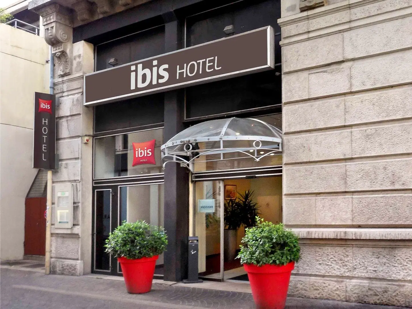 ibis Grenoble Centre Bastille EXTERIOR