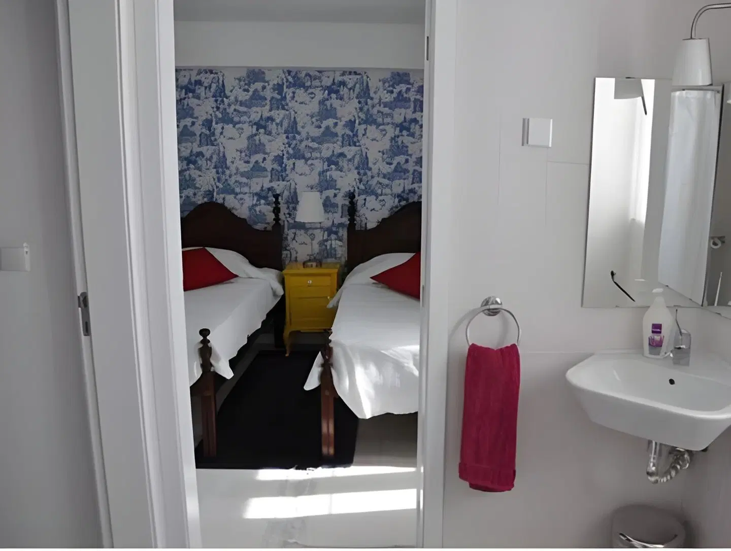 Cascais Bay Hostel Badezimmer