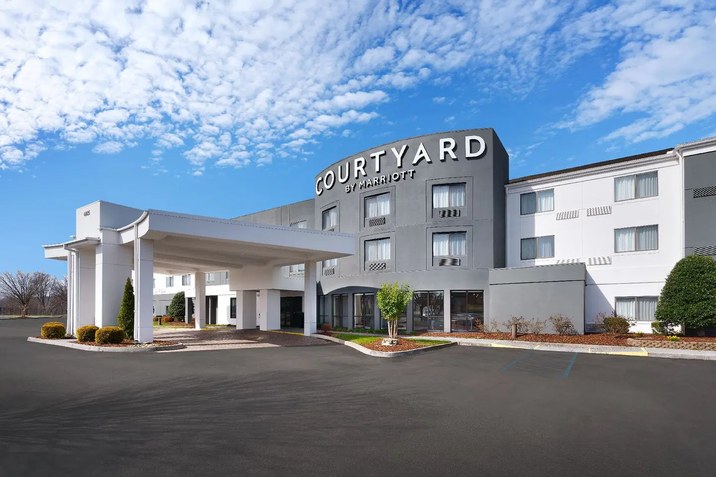 Courtyard by Marriott Johnson City EXTERIOR