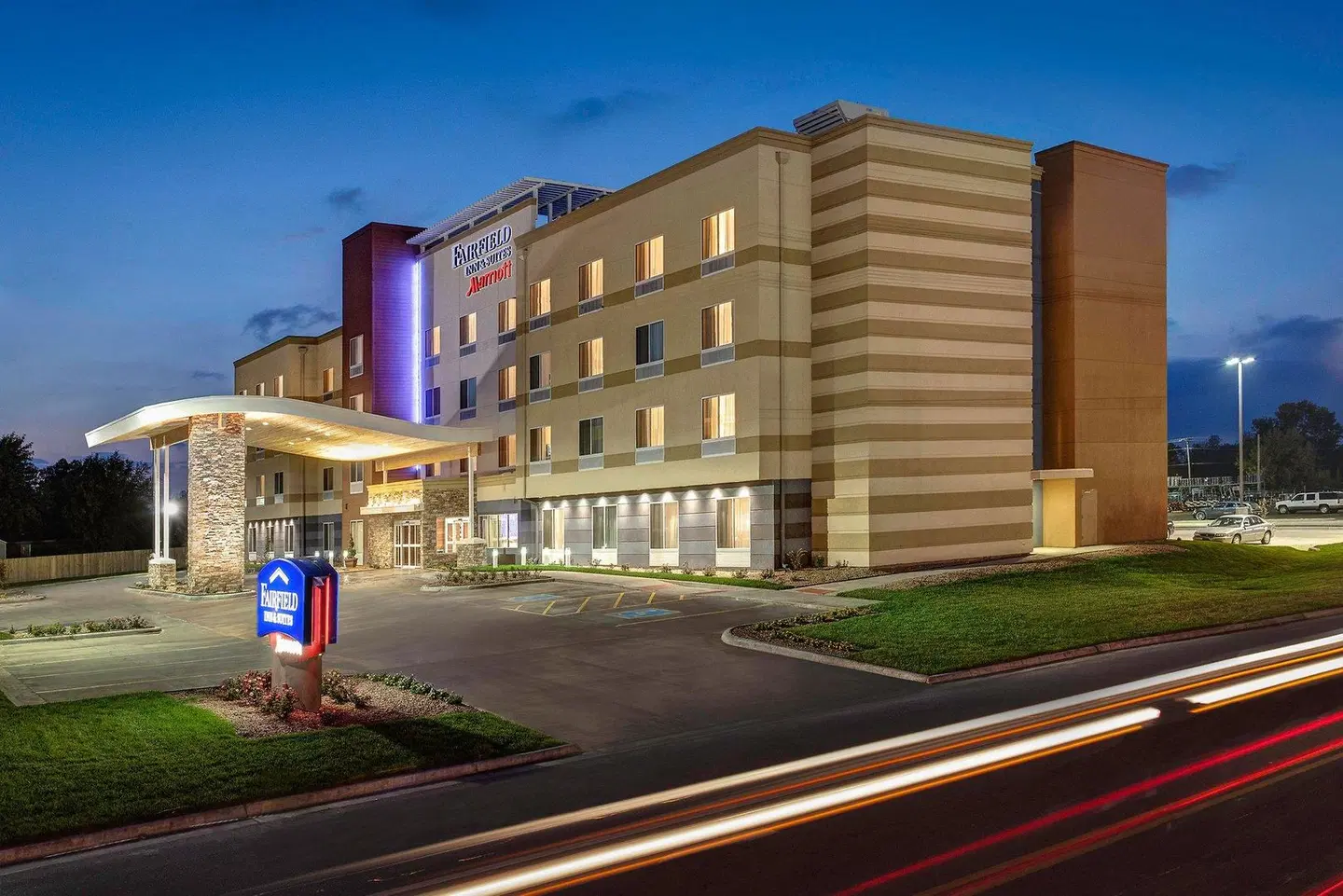 Fairfield Inn & Suites by Marriott Johnson City EXTERIOR
