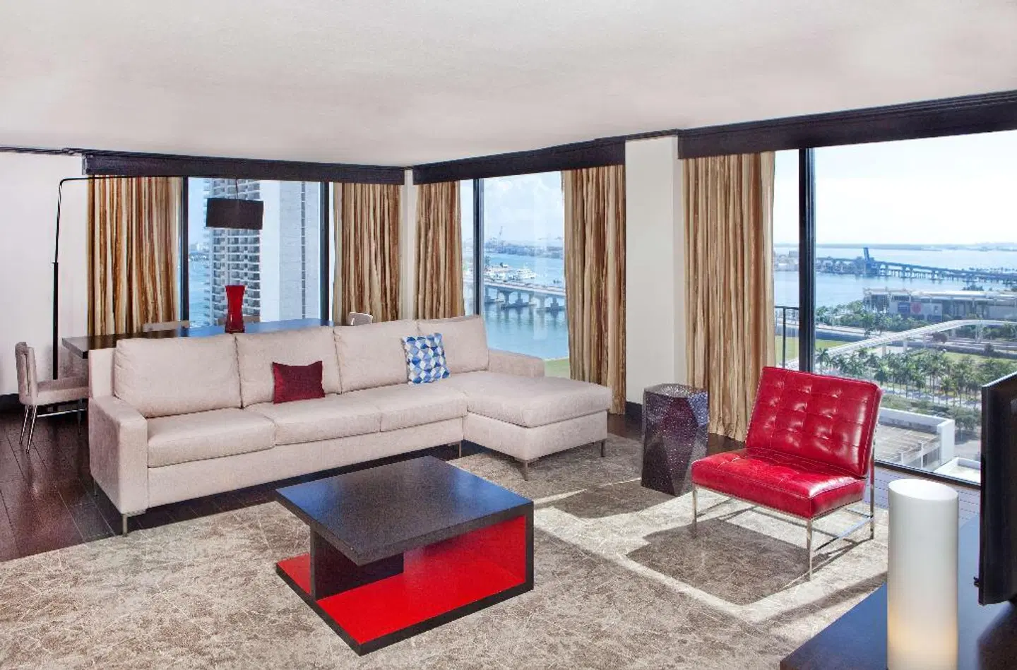 Hilton Miami Downtown ROOM_EXAMPLE
