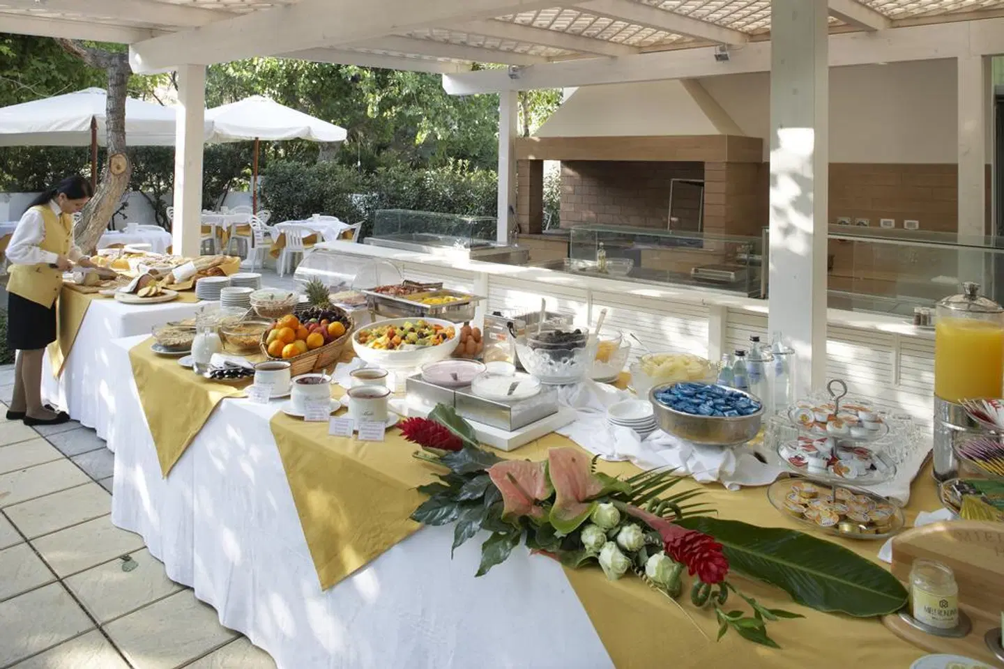 Alexandra Plaza Hotel Restaurant