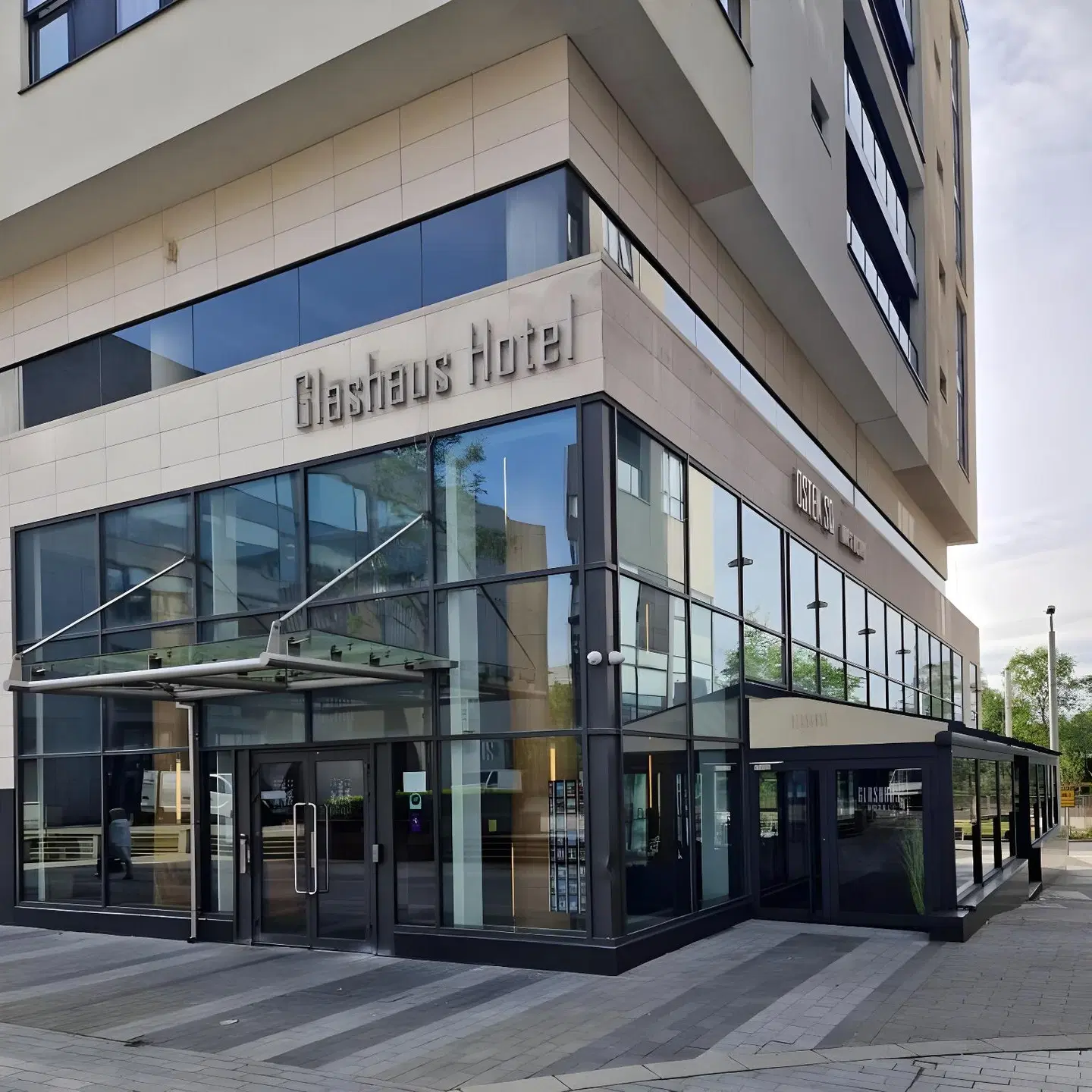 Glashaus Hotel EXTERIOR