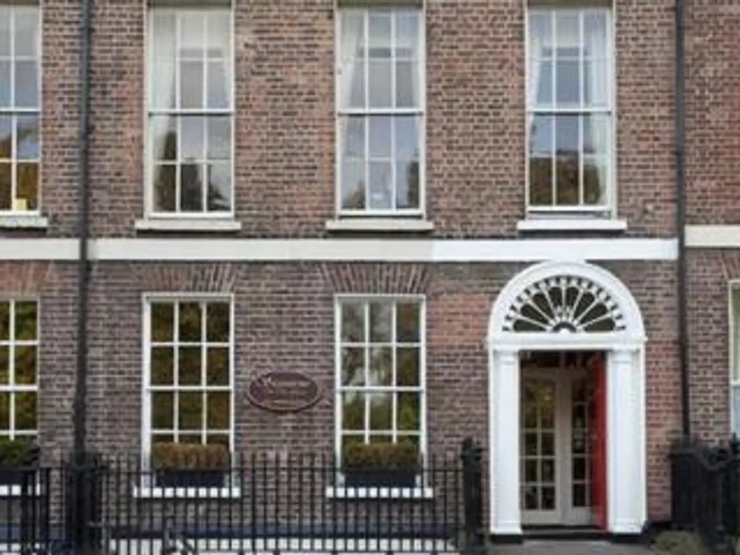 Stauntons on the Green EXTERIOR