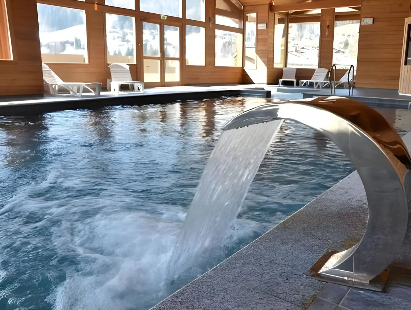 Résidence - Les Grandes Alpes Hallenbad