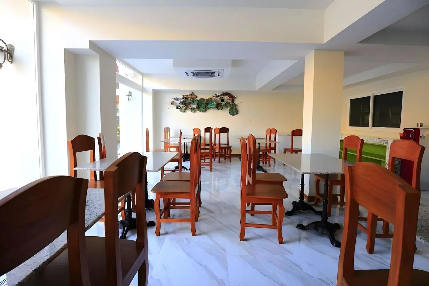 Royale 8 Ville Restaurant