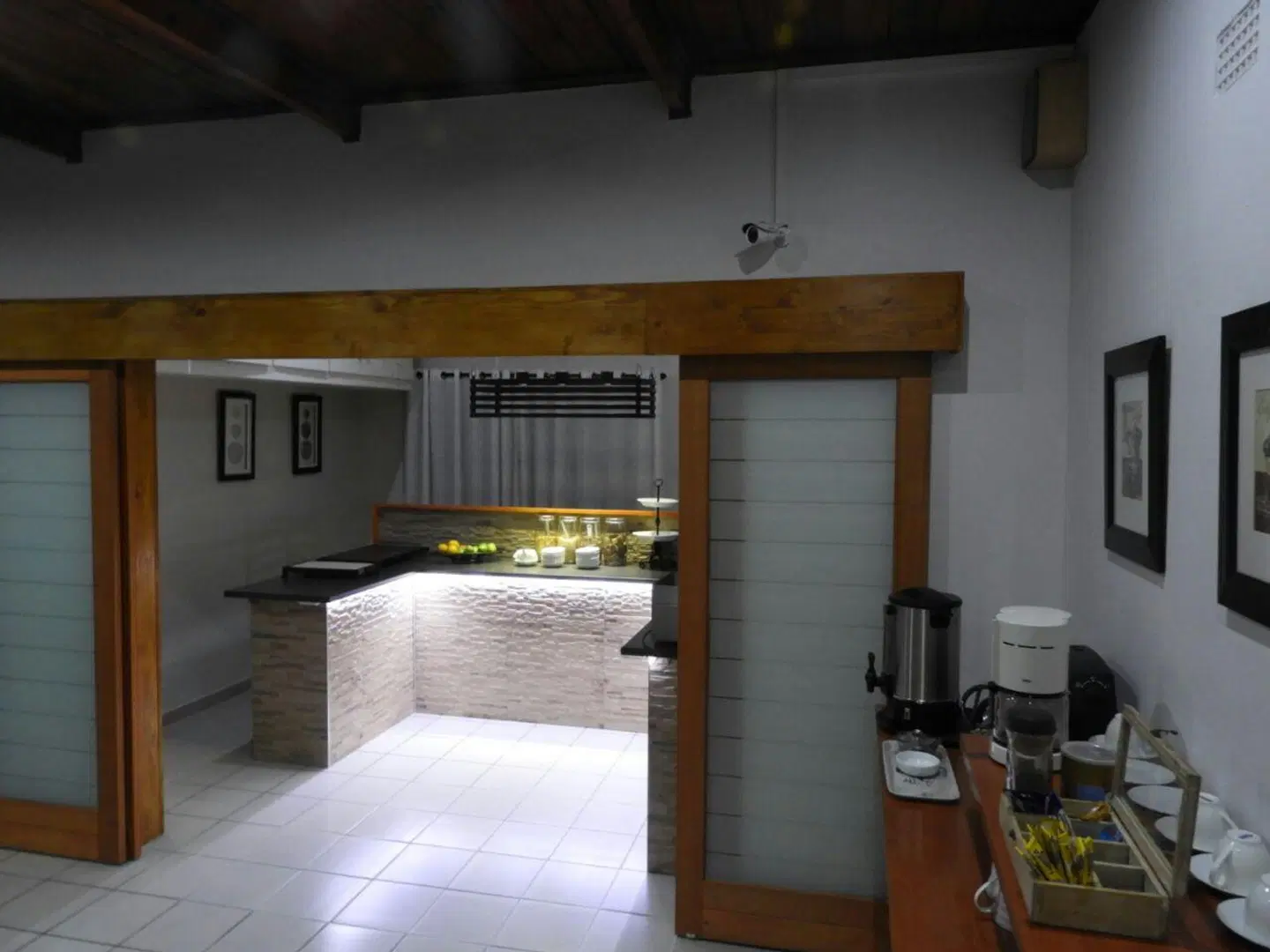 Dive Inn Guesthouse ROOM_EXAMPLE
