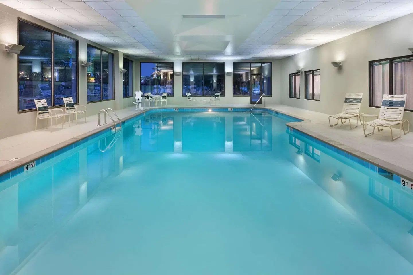 Radisson Hotel Nashville Airport Hallenbad