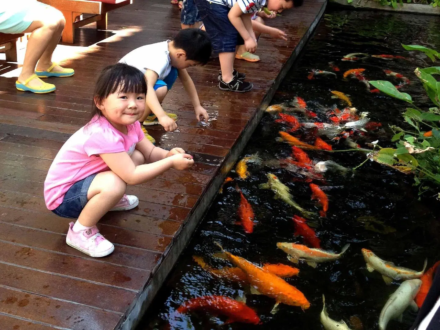 Feung Nakorn Balcony PEOPLE