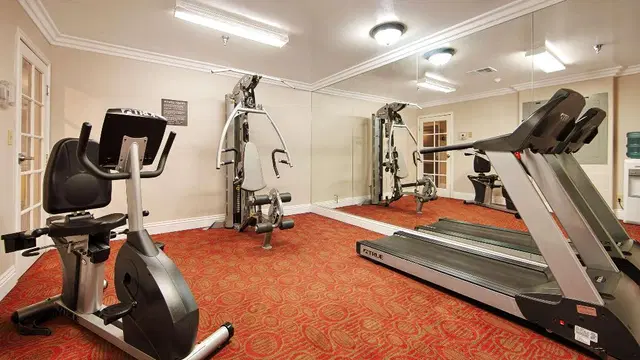 Best Western Burbank Airport Inn SPORTS_AND_LEISURE